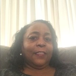 Meet your Posher, Esther